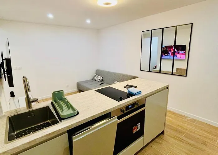 Joli Appartement Renove Incluant Parking A 10 Min De Paris