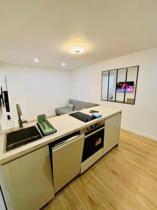 Appartement Joli Renove Incluant Parking A 10 Min De Paris *